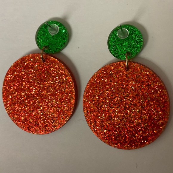 ❤️Merry Christmas Earrings💚 - Picture 3 of 3
